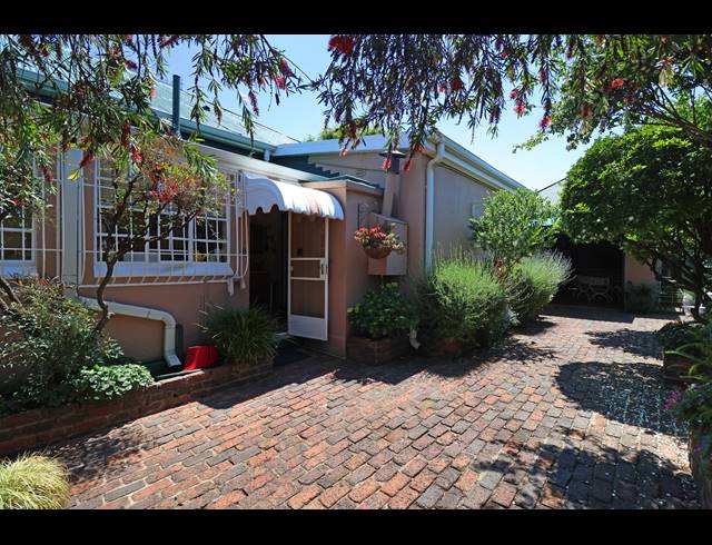 3 BEDROOM HOUSE FOR SALE IN KENSINGTON